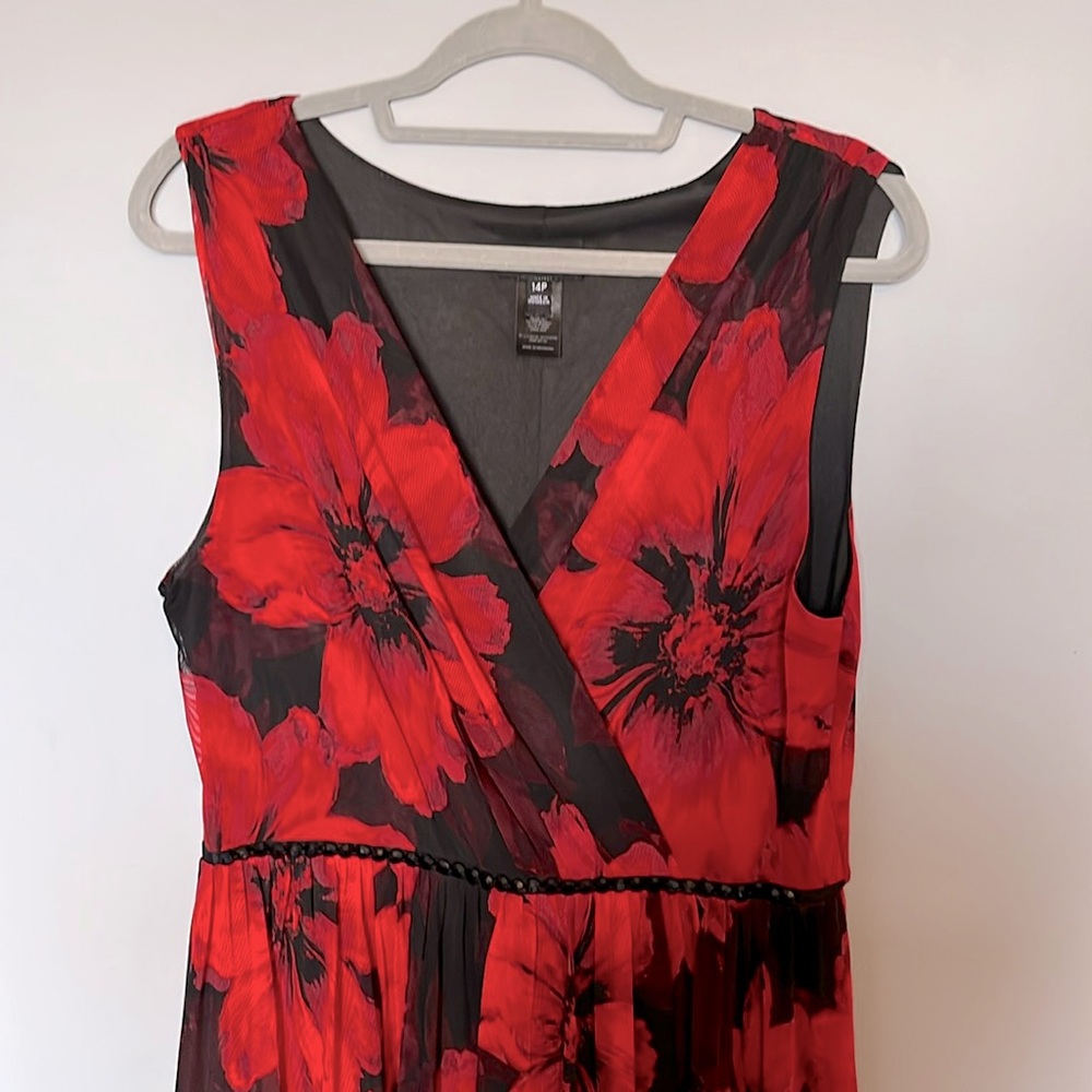 EnFocus Petites Dress.  Size 14P.  Pre owned.